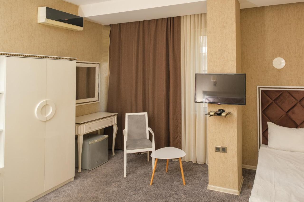 Maestro Hotel บากู ภายนอก รูปภาพ