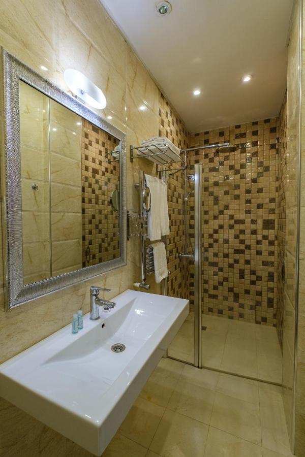 Maestro Hotel บากู ภายนอก รูปภาพ
